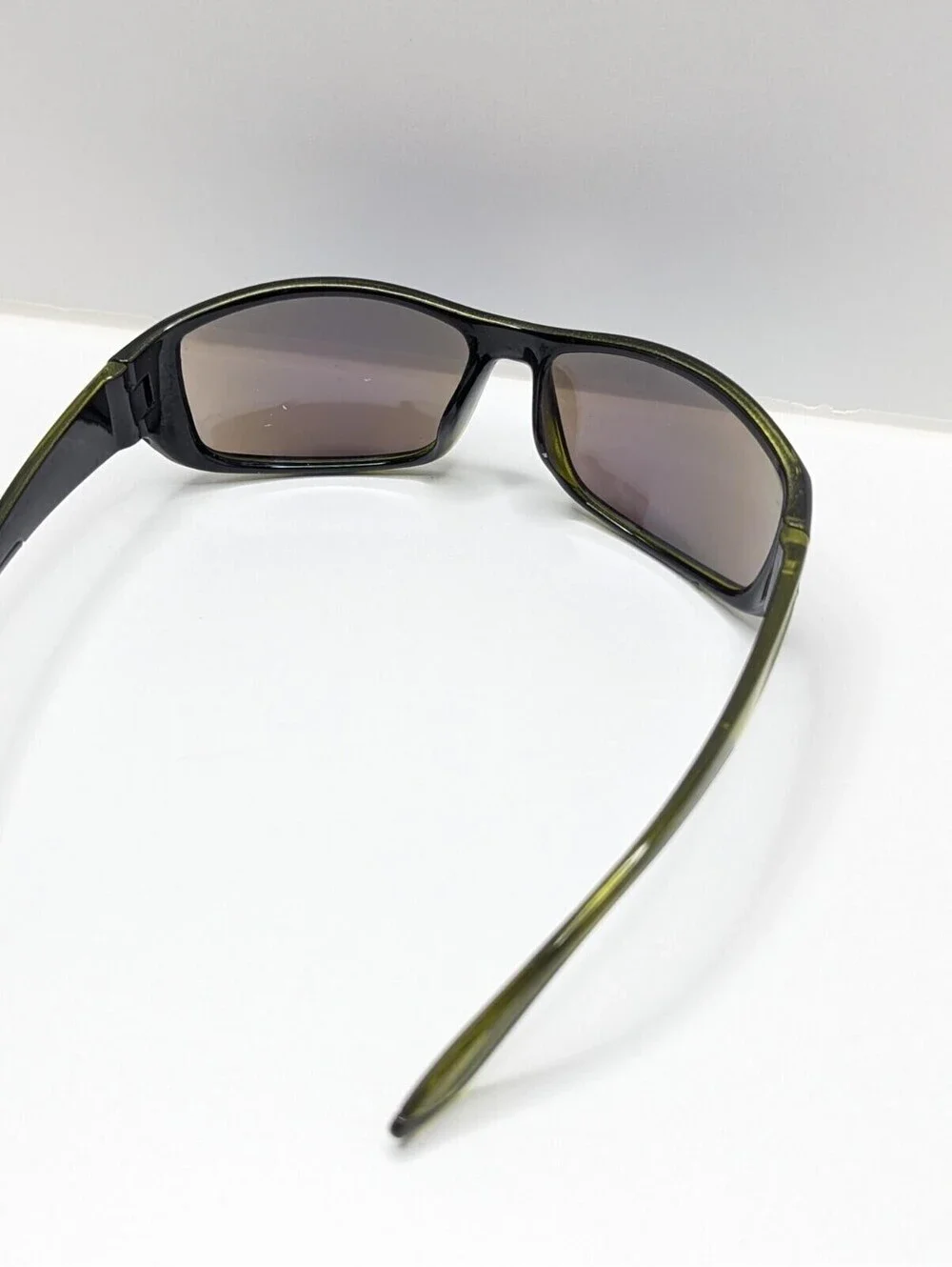 Vintage Images Sunglasses 99624 MC24 Green Wrap Bright Lenses